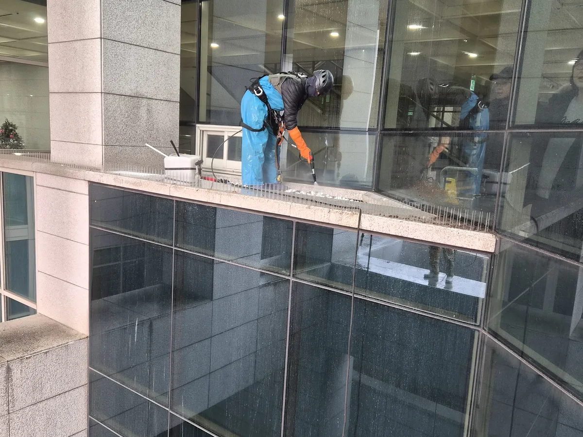 화성시 효행구 기안동 건물 복도·대기 동선 야간 위생청소 사례 - 행진크린